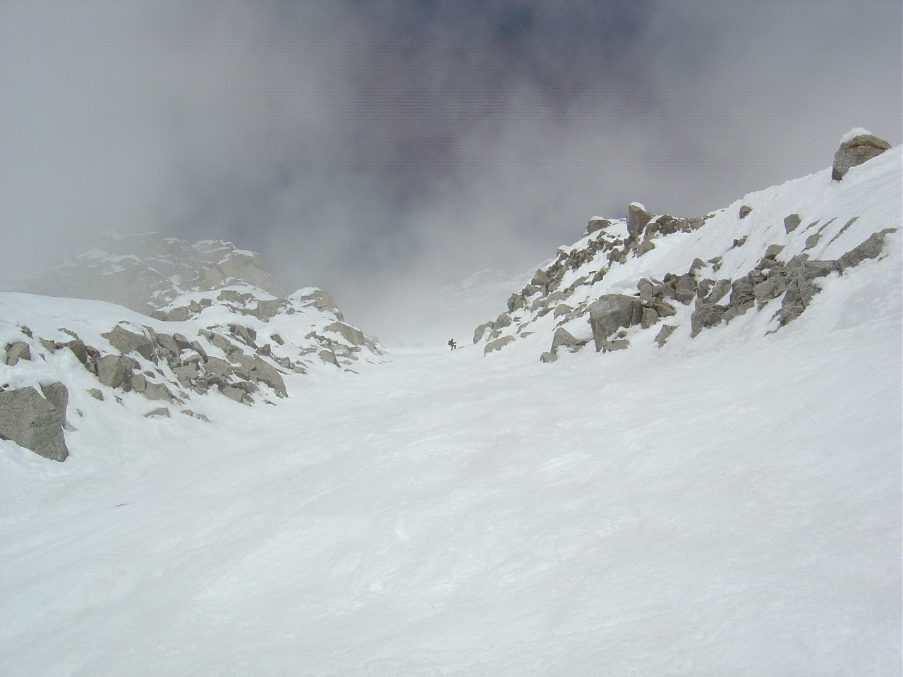 Dans le bas du couloir E