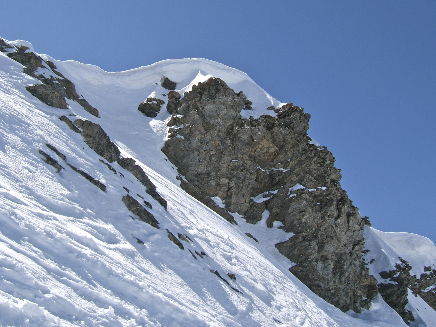 Mounier et le départ de sa pente sommitale N.