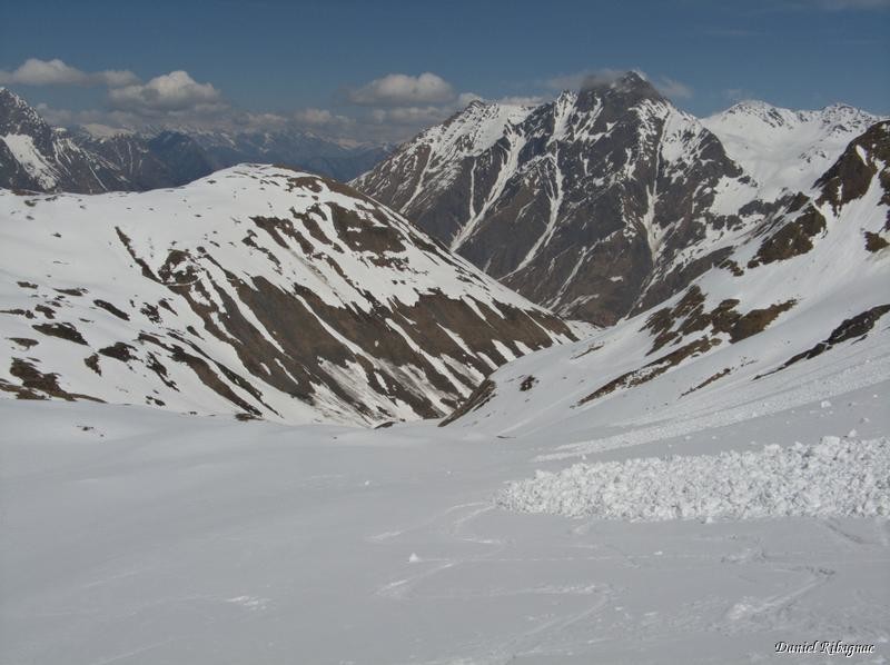 Descente dans le vallon des Planfin-des-Revers vers La Peule