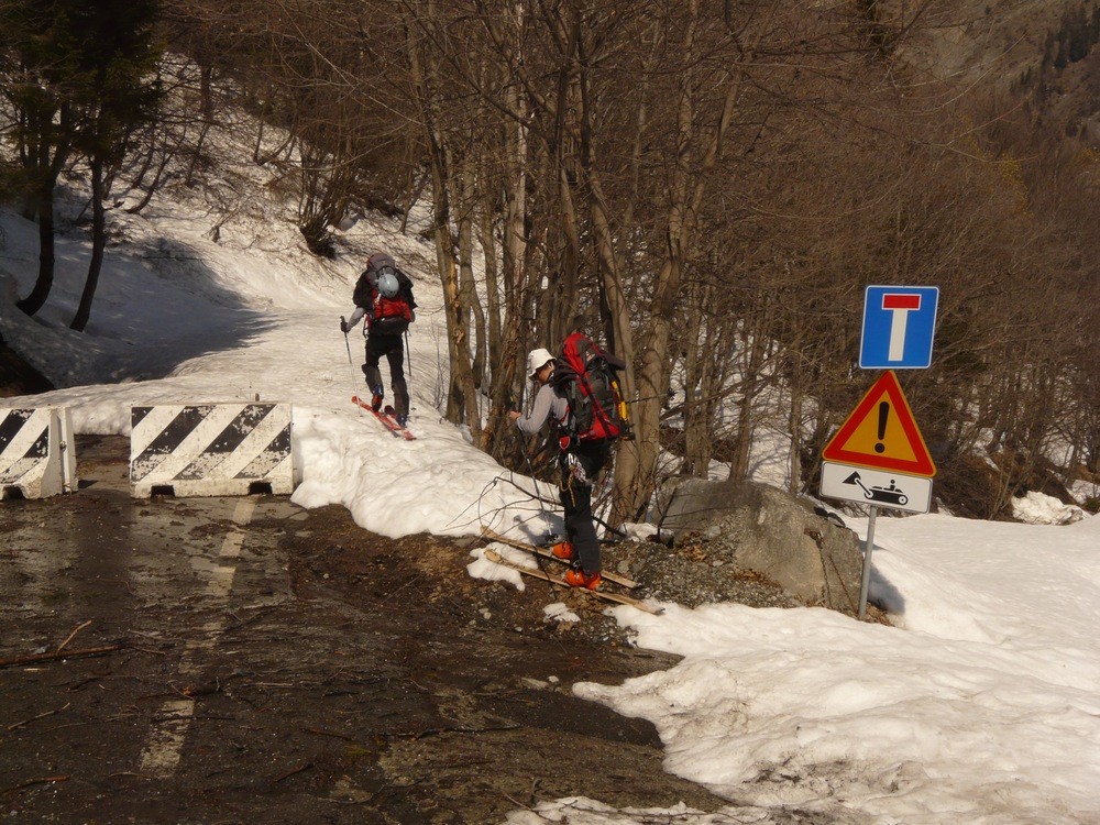 Montée au refuge Soldini - Premières difficultés