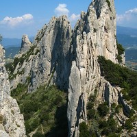 La partie E de la Chaîne de Gigondas au-delà du Col de Pousterle