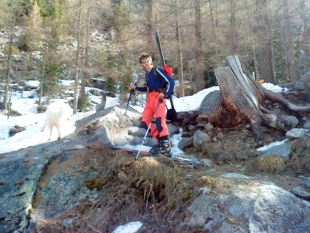 hubert en dessous du chalet du glacier --- ça gratte un peu !
