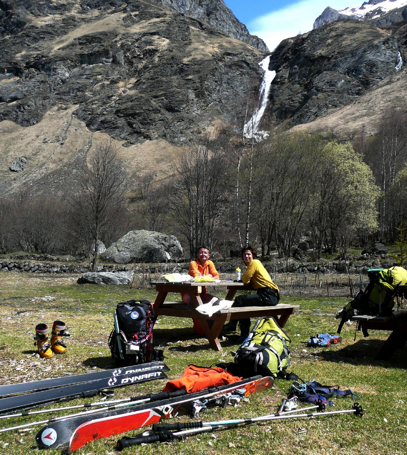 Déjeuner sur l'herbe au Liaisonay de retour du Grand Bec