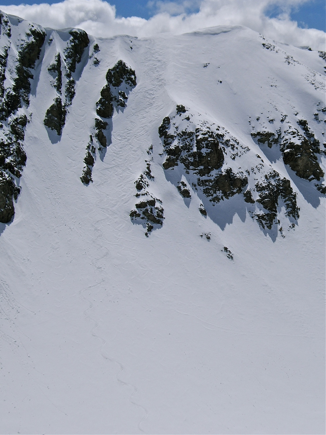 Le petit Couloir que j'ai pris pour rejoindre le Lac du Trou de L'Aigle vue du Pas de la Grande Barre.