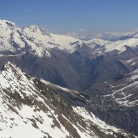 Les Deux Alpes, une ville en montagne...