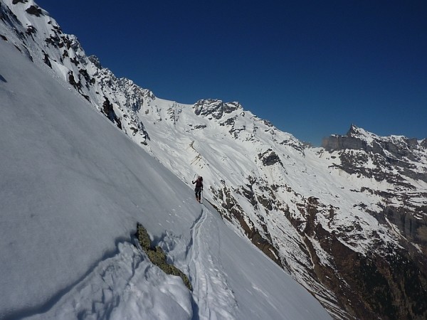 Salendo alla Gauli Hutte. All'uscita della Urbachtal nei pressi della quota 2216