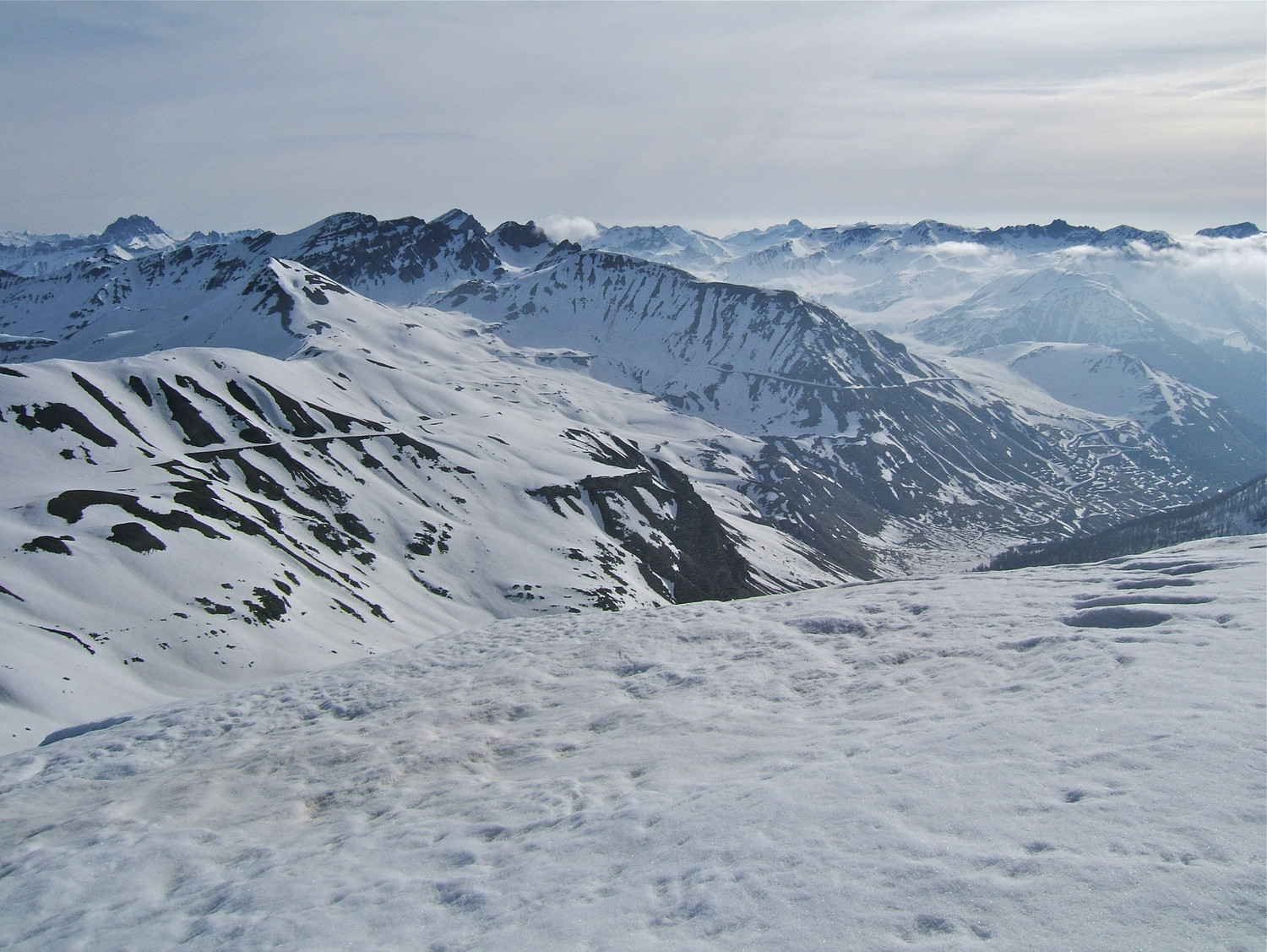 Le Vallon de motée avec les Cimes de Voga et Pelousette.