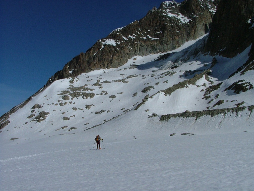 accès à la montée vers le glacier du Milieu