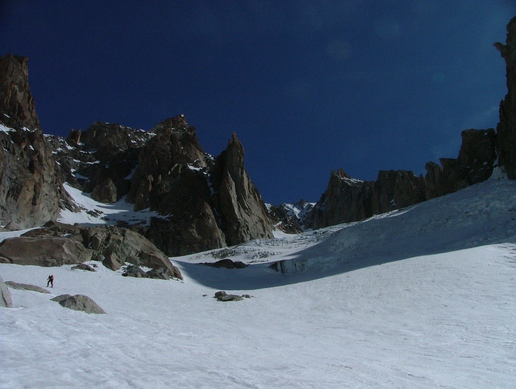 accès au glacier du Milieu