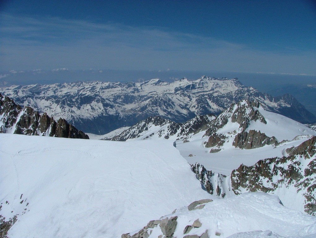 aiguille d'Argentière, environs franco-suisse : Criou, Dents Blanches, Ruan, Tour Sallière, Dents du Midi, barrage Emosson