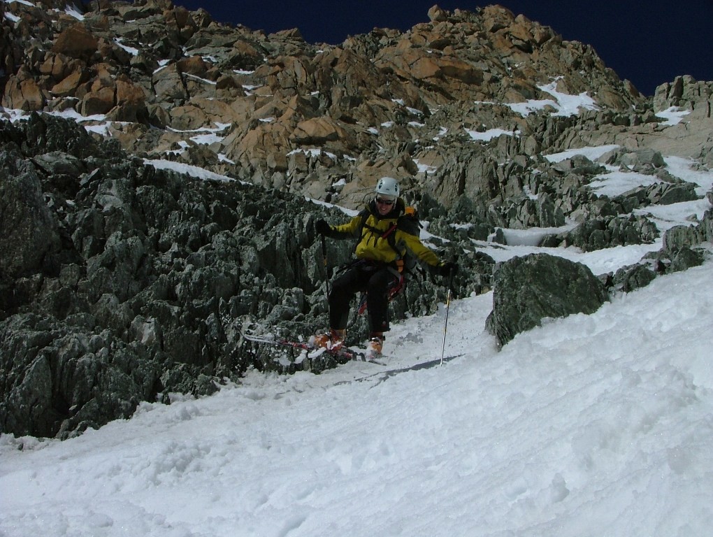 Glacier du Milieu, dans le goulet : ça y est Olivier est échauffé !!!