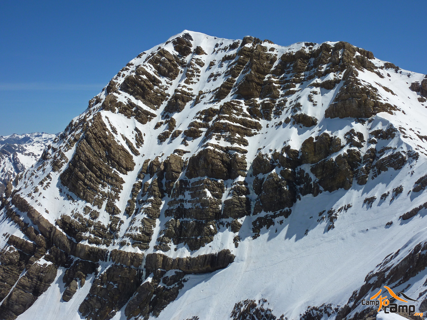 Taillon - Goulottes de la face Ouest depuis les crêtes du Gabiétous Oriental