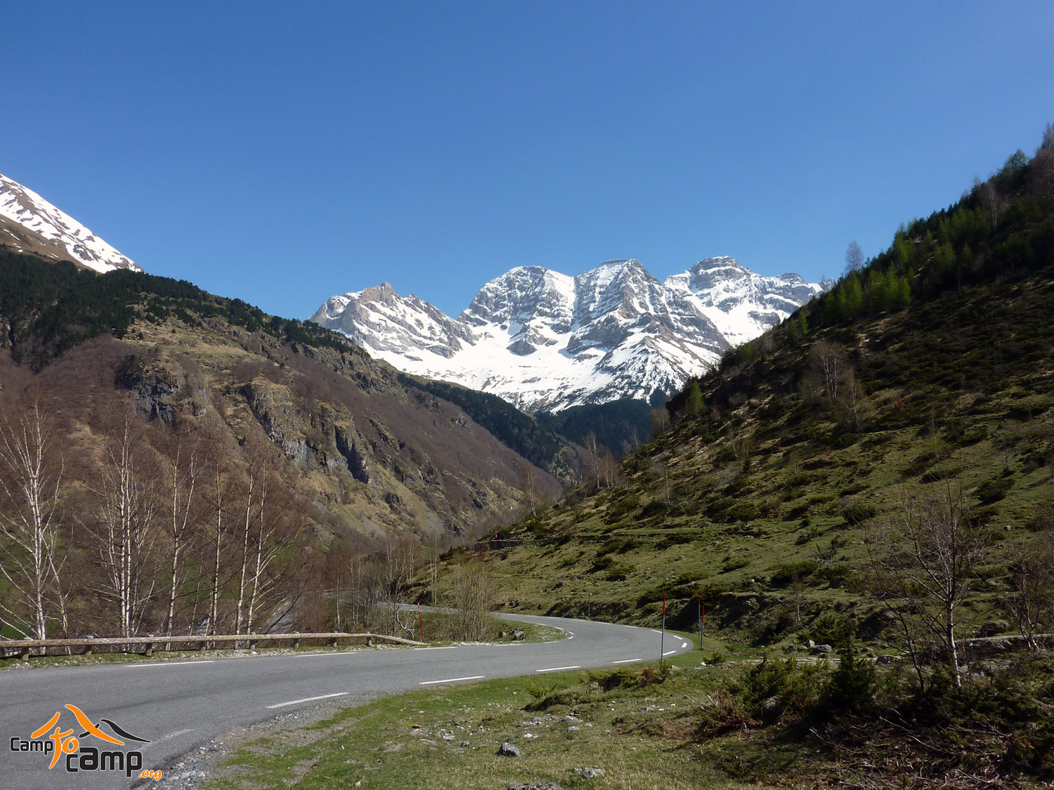 Ensemble Pic Rouge de Pailha - Grand et Petit Astazous - Marboré depuis le route des Espécières