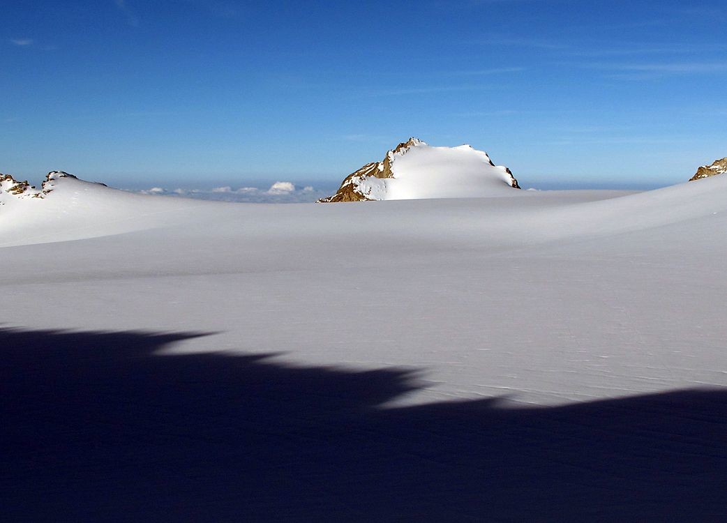 il versante settentrionale del Corno Miller, visto dai pressi del Corno Bianco