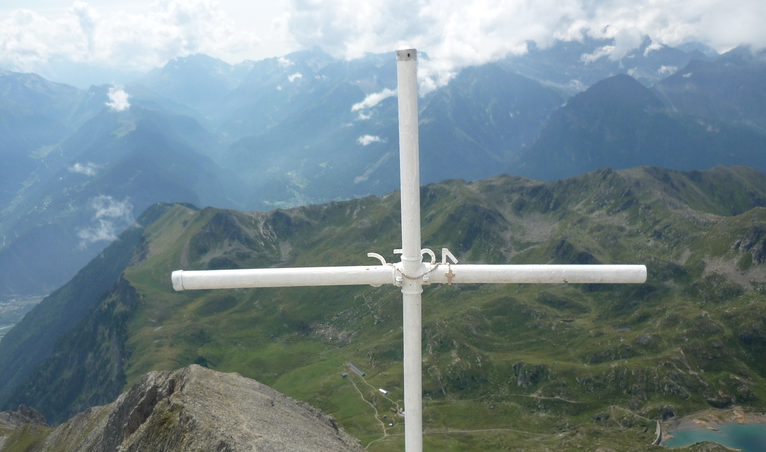La croix au sommet