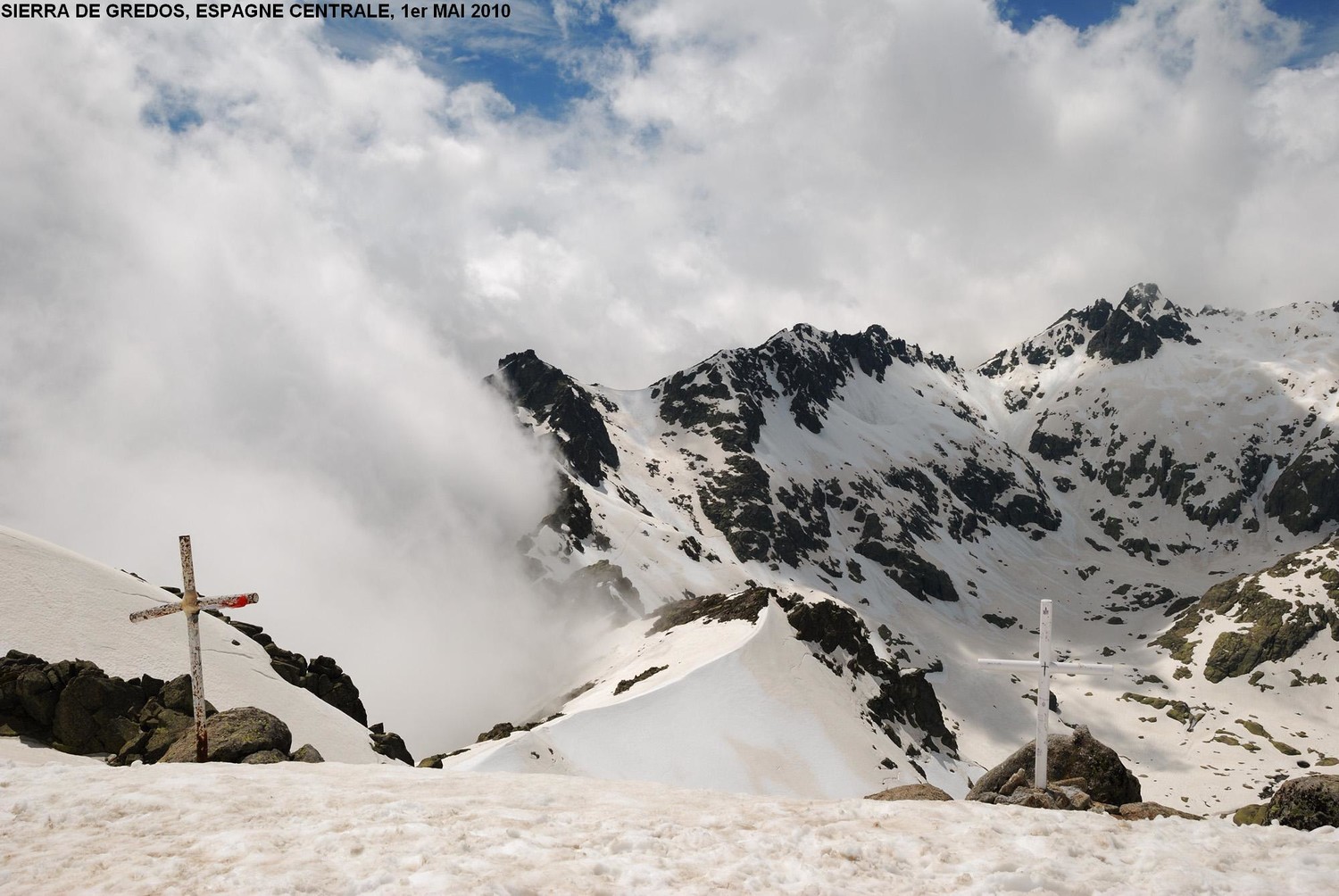 Les deux croix du Morezon (2380m), Circo de Gredos, Espagne centrale