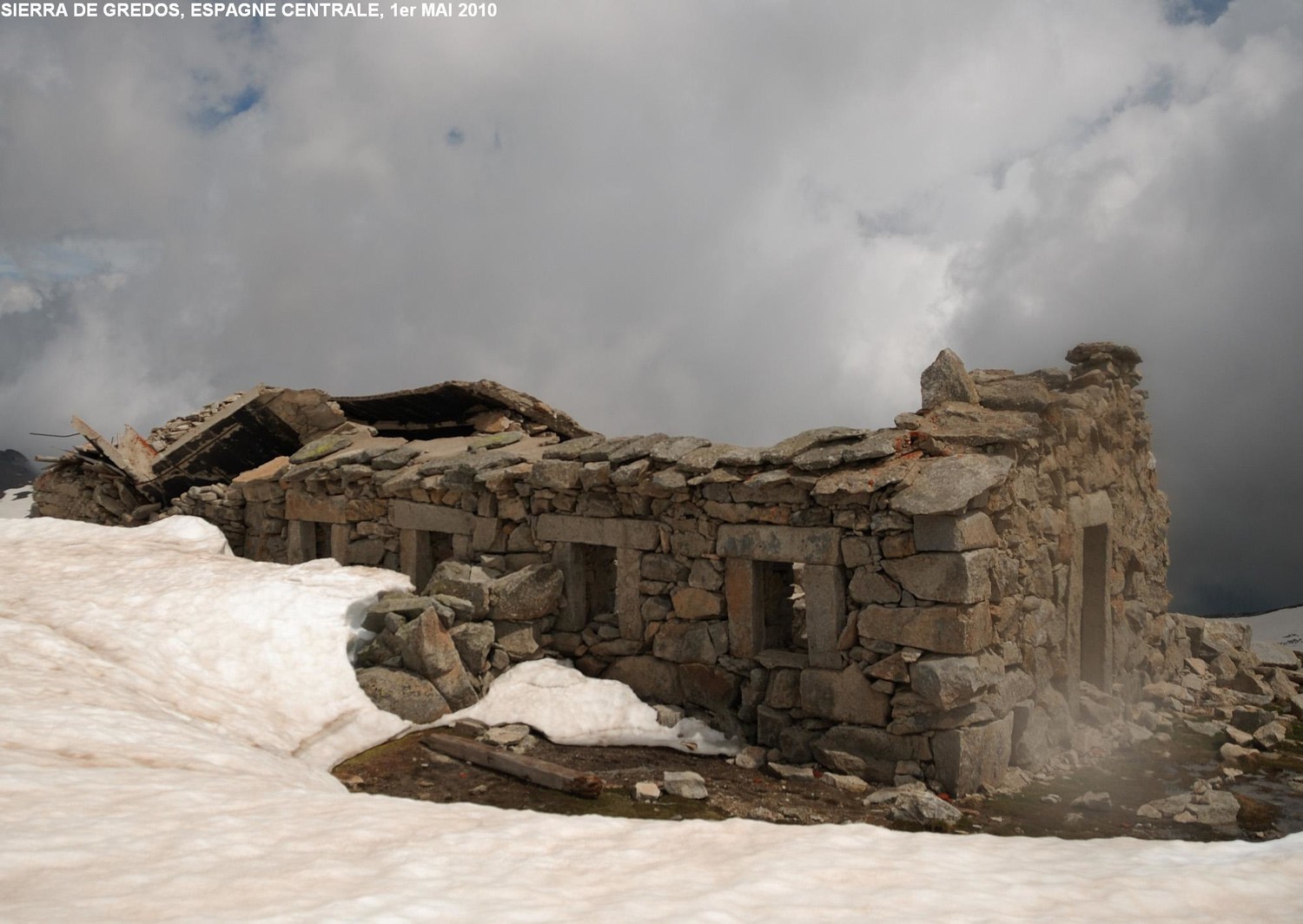 Ruines du Refugio del Rey (Circo de Gredos, Espagne centrale)
