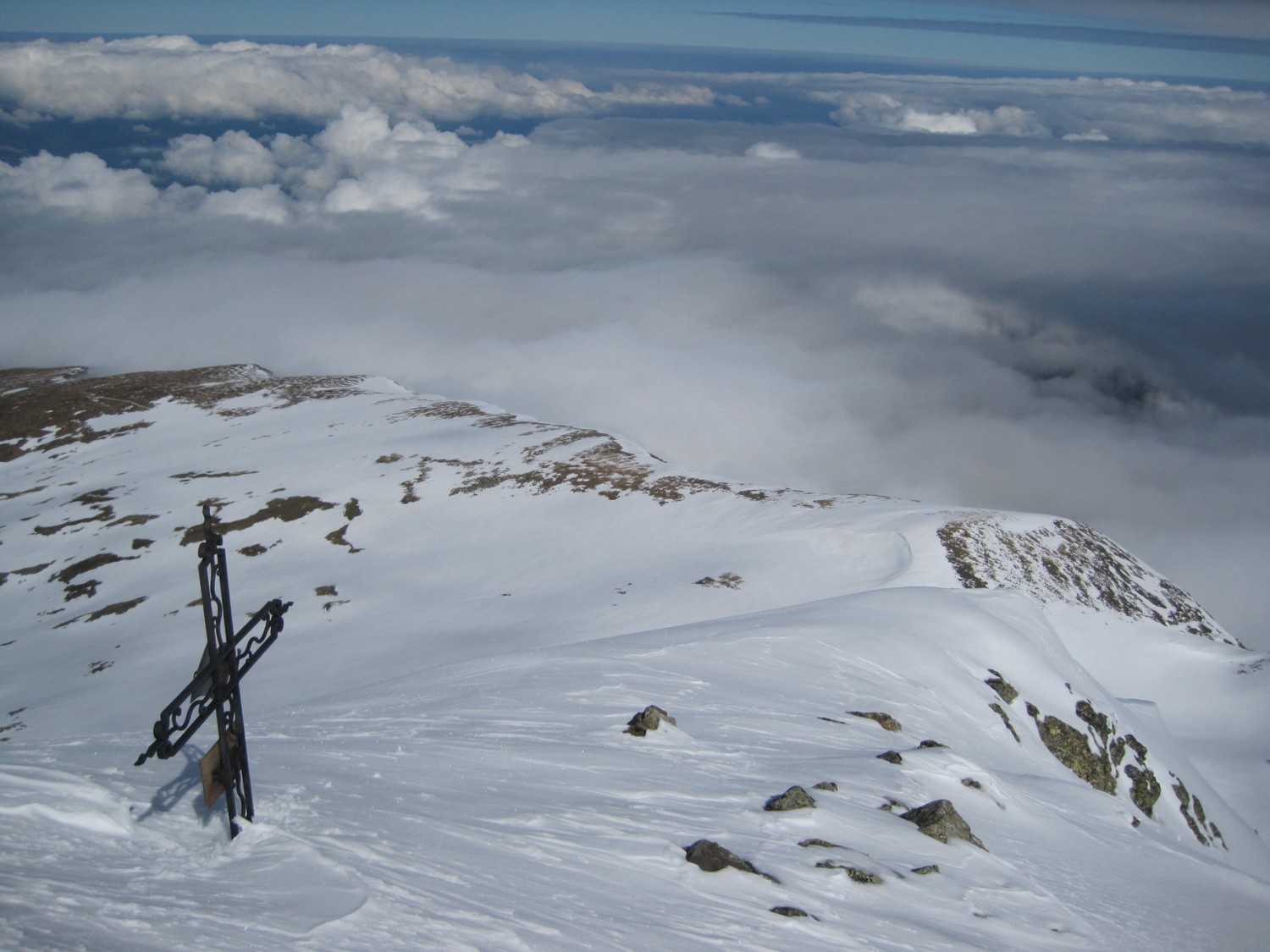 Croix du Sergent Pinelli et crète de Brouffier