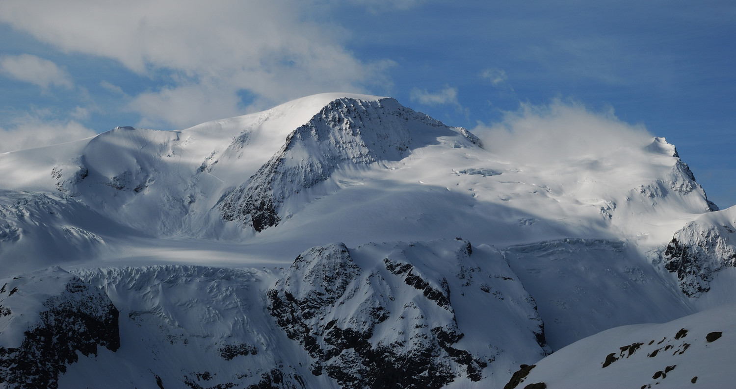 Gwächtenhorn (3420m, Alpes d'Uri) vu de la montée à l'Uratstock