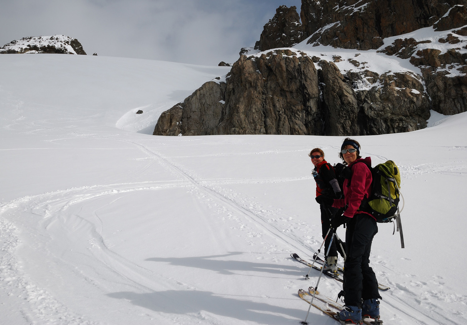 Jacqueline et Agnès tout sourire dans la montée à l'Uratstock