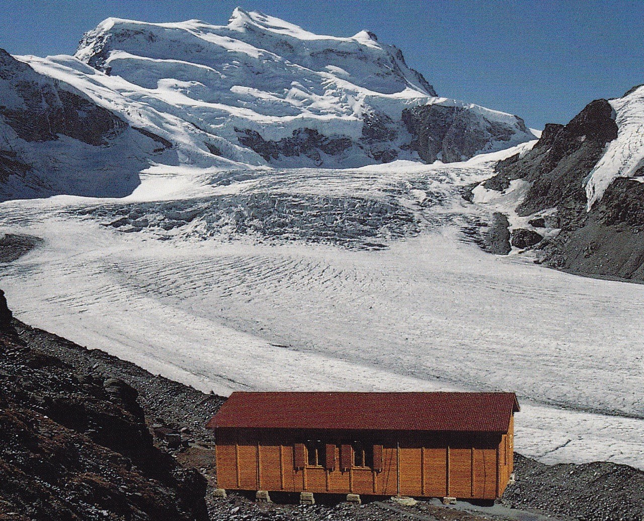 Le refuge provisoire, un baraquement de chantier