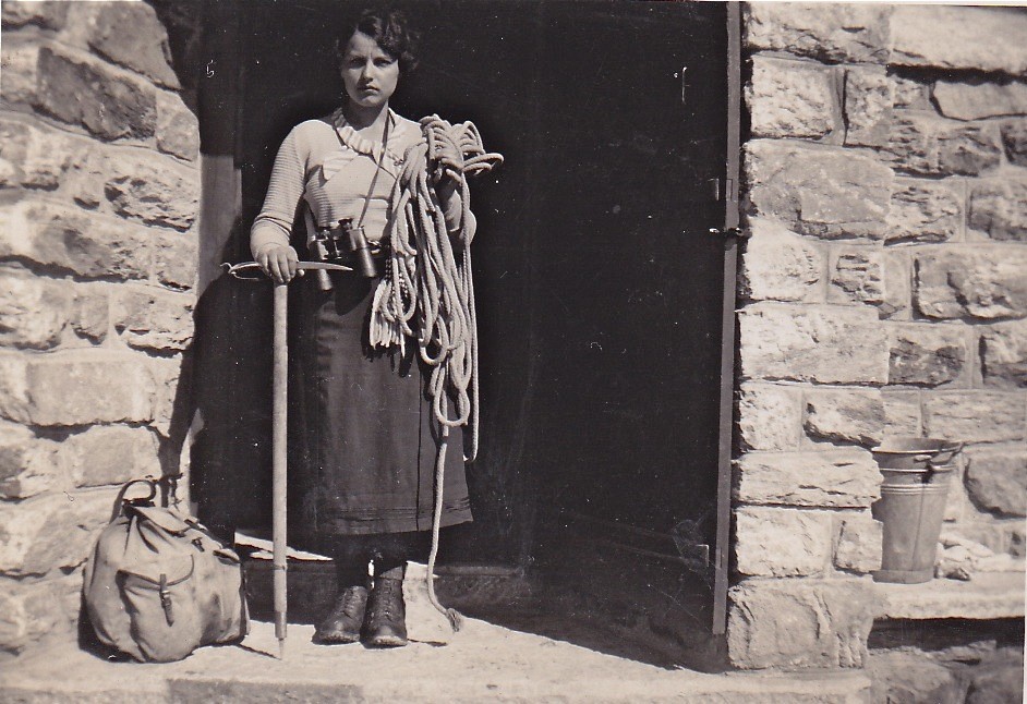 Germaine Fellay, aide-gardienne et porteur en 1932