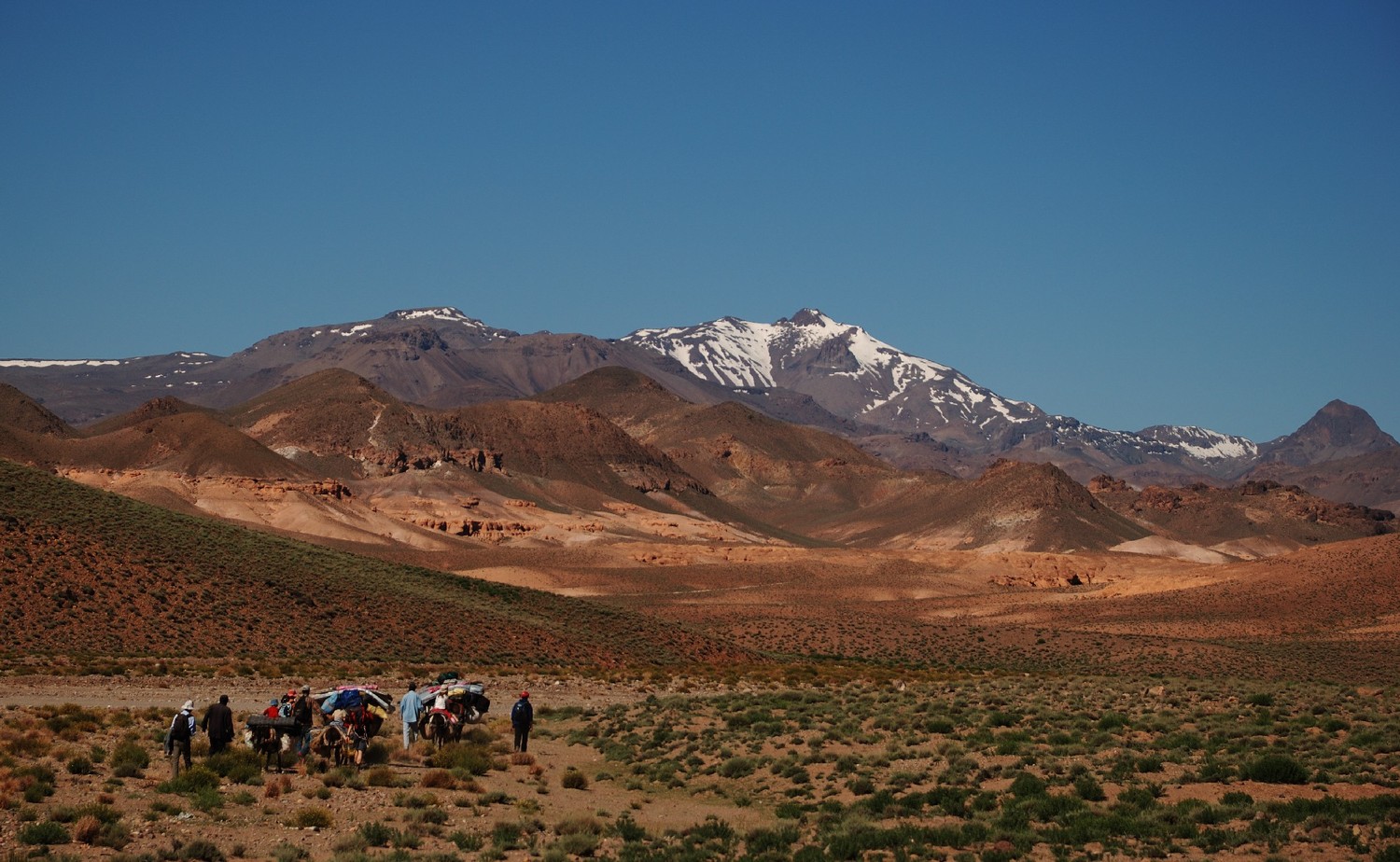 J1 du trek du Sirouah, le sommet principal (3300m) est visible au fond