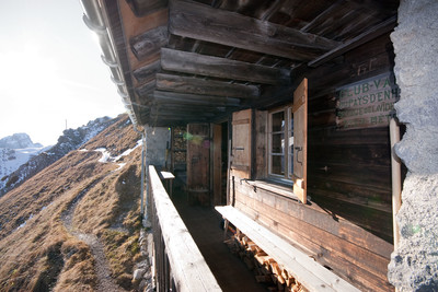 La cabane vue de près La cabane vue de près