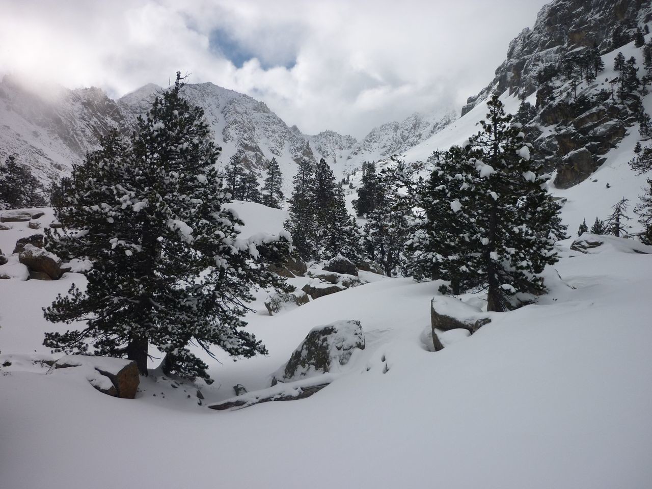Depuis l'entrée du vallon du pic de Xemeneies.