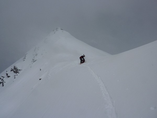 Al colletto 2974 m sulla cresta E del Pizzo Campo Tencia.
