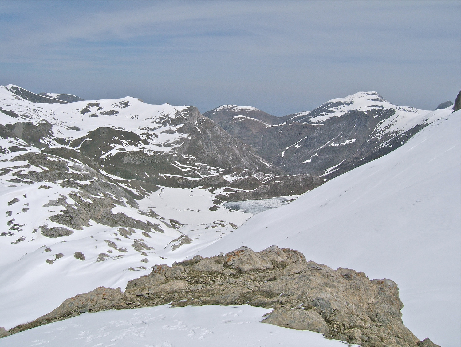 Vue sur la descente au Lac Biecai avec en fond les Cimes Durand et Mondolé.