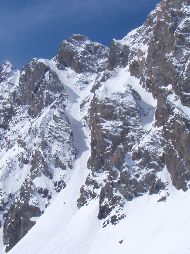 Du monde dans le Couloir Jean Costes (Aig Chambeyron)