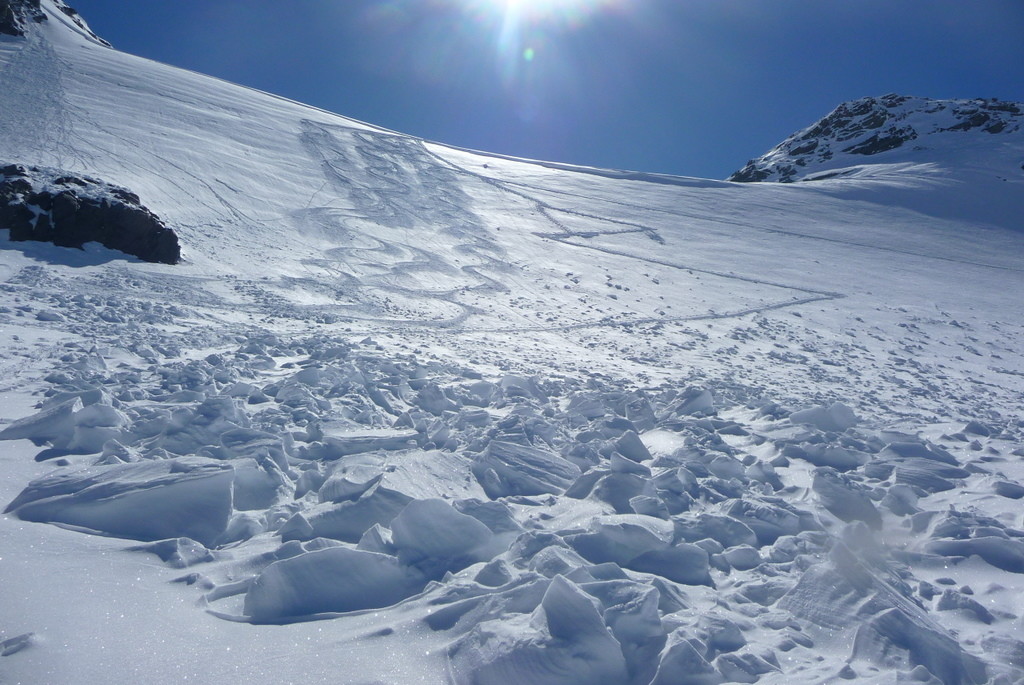Gros blocs de l'avalanche de mardi dernier