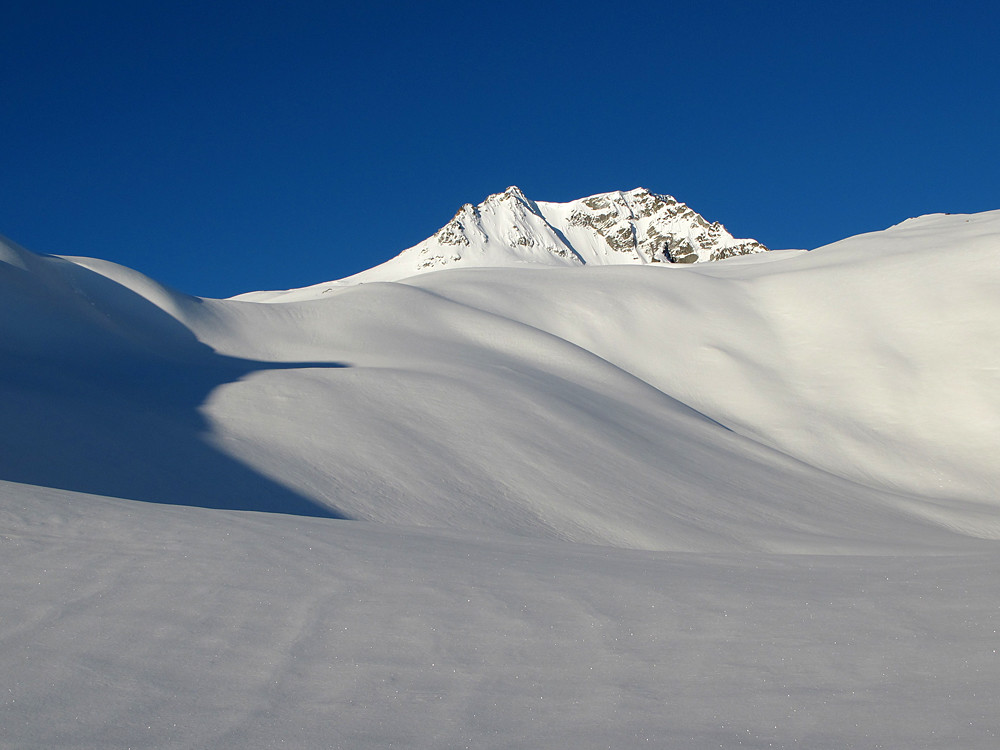 avvicinandosi al Passo Cercen ,appare l'omonimo monte