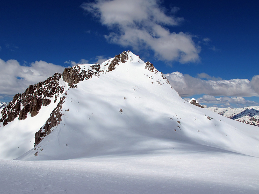 dai pressi del Passo Cercen, il versante orientale dell'omonimo monte