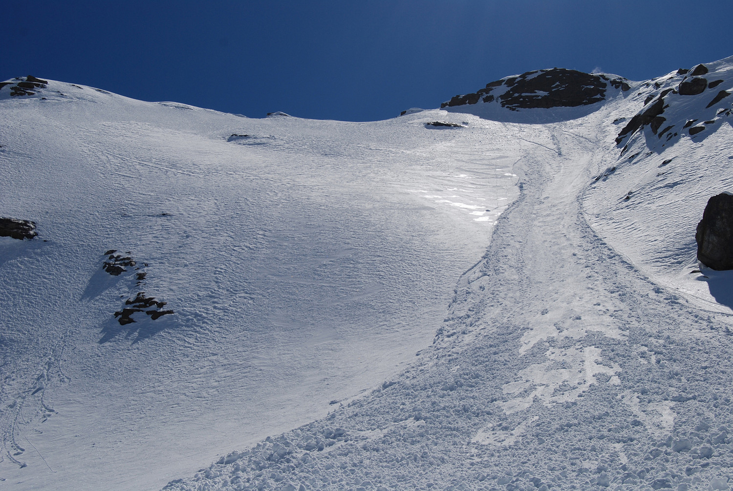 La ripida paretina W del Sasso di Conca 3150 m.