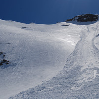 La ripida paretina W del Sasso di Conca 3150 m.