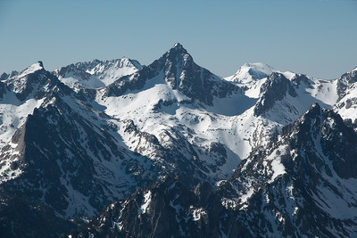 Pic de Péguère depuis pic de Saboredo Pic de Péguère depuis pic de Saboredo