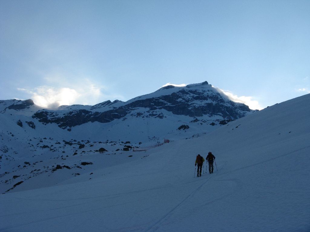 Alla partenza sulle piste da sci con la cima ben visibile.