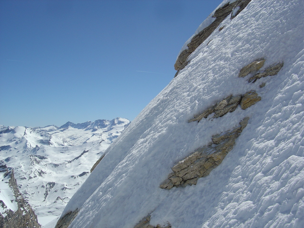 Qui aurait un rapporteur? Le Grand Paradis au fond à gauche.