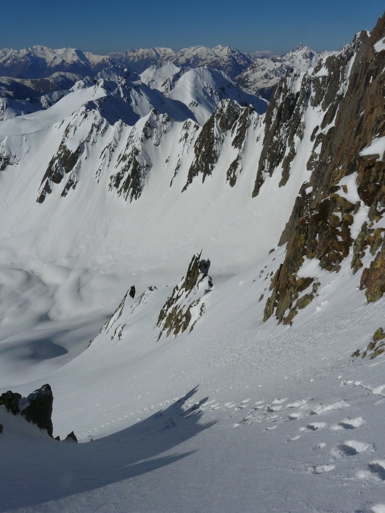 Dans le couloir d'accès à la Pyramide