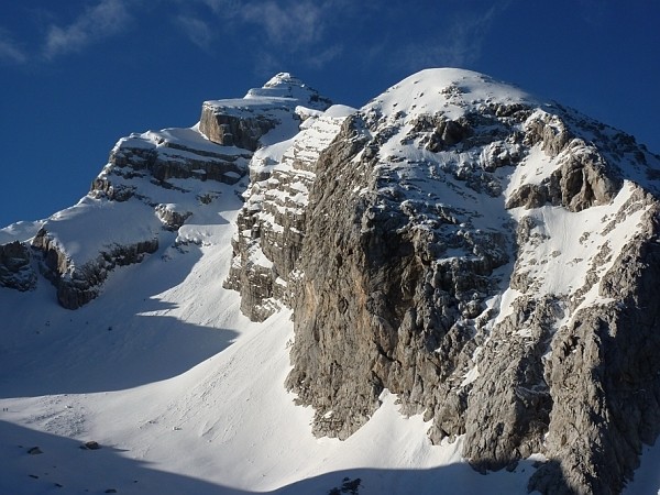 Salendo all'Antelao. Il catino sopra la forcella piccola.