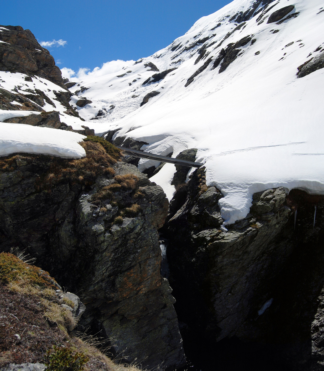 Il ponte molto spartano di quota 2132 , che mermette di salire in Val Prasgnola.