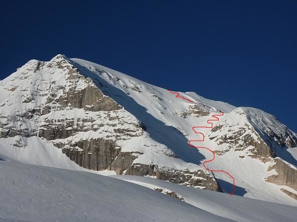Marmolada versante N con l'itinerario di salita allo Spallone.