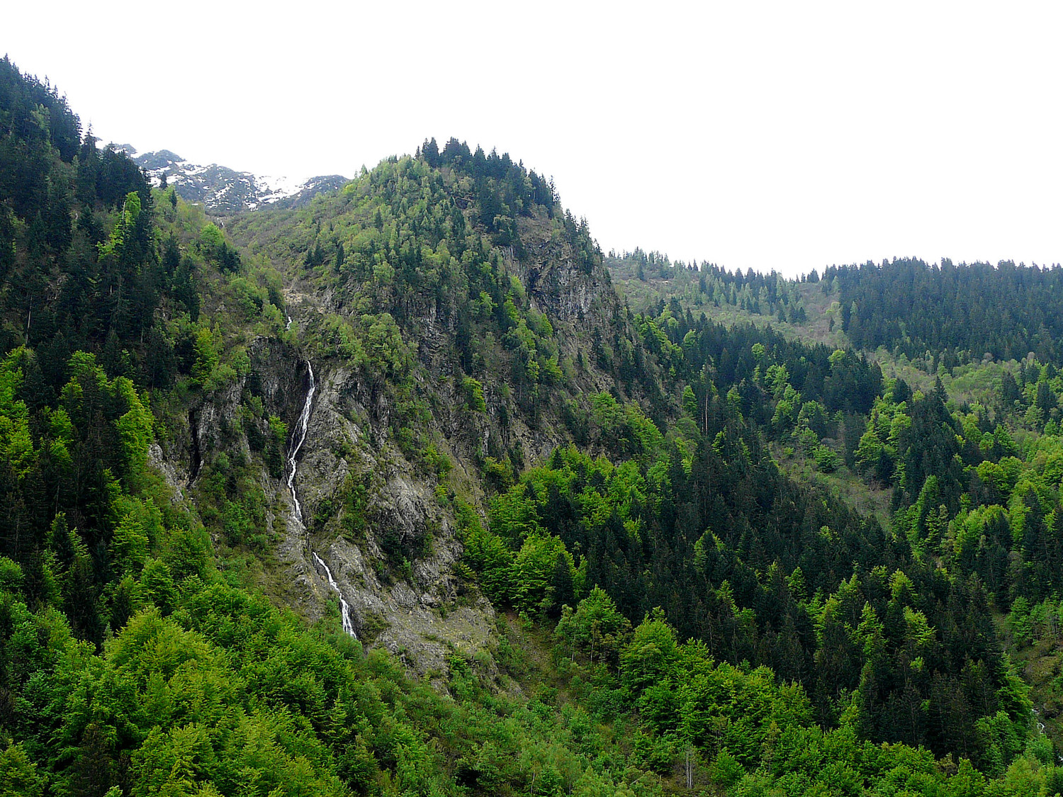 La tête du Châtelet au pied de la Vogealle