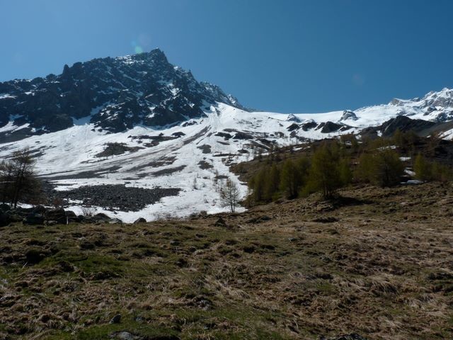 Fin de la descente du glacier du Tabuchet au dessus du Pâquier, vers 1900m