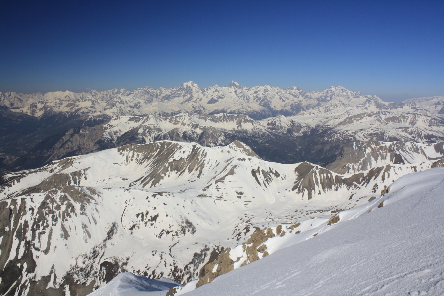Du Mont Chaberton, vers l'W (Massif des Ecrins)