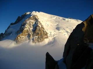 Triangle du Tacul depuis le refuge des Cosmiques