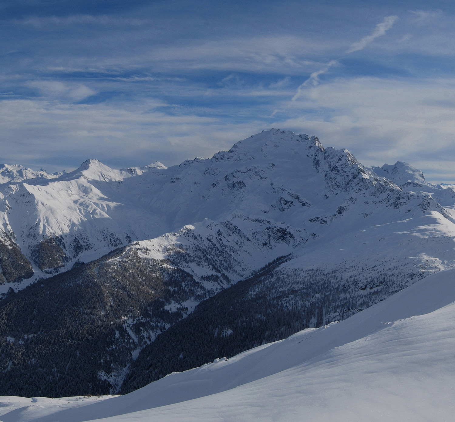 La Cima de Piazzi 3439 m versante N, vista dalla Motta Grande 2702 m.