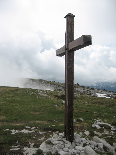 Croix sommitale